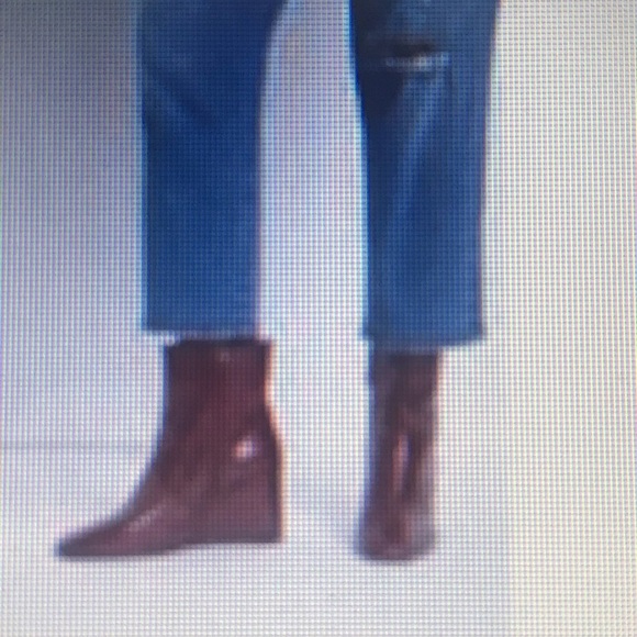 NWT ELOQUII Size 10W Wedge Ankle Booties - Picture 4 of 4